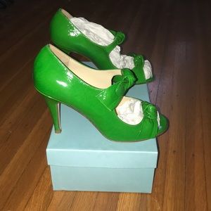 Butter Swagger Pumps Green size 6